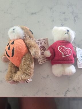 Boyds Bears Mini Plush Pair - Orange Pumpkin Sweater & Red Heart Sweater